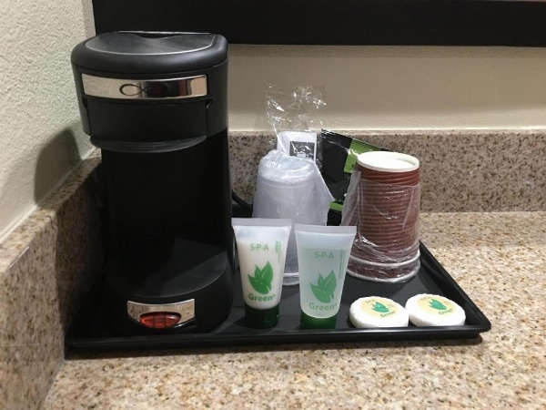 Pacific Inn Anaheim image 13